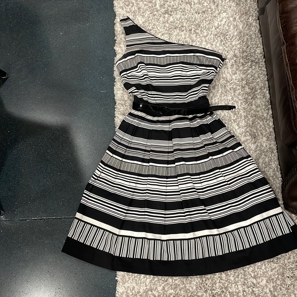 White House Black Market black and white dress